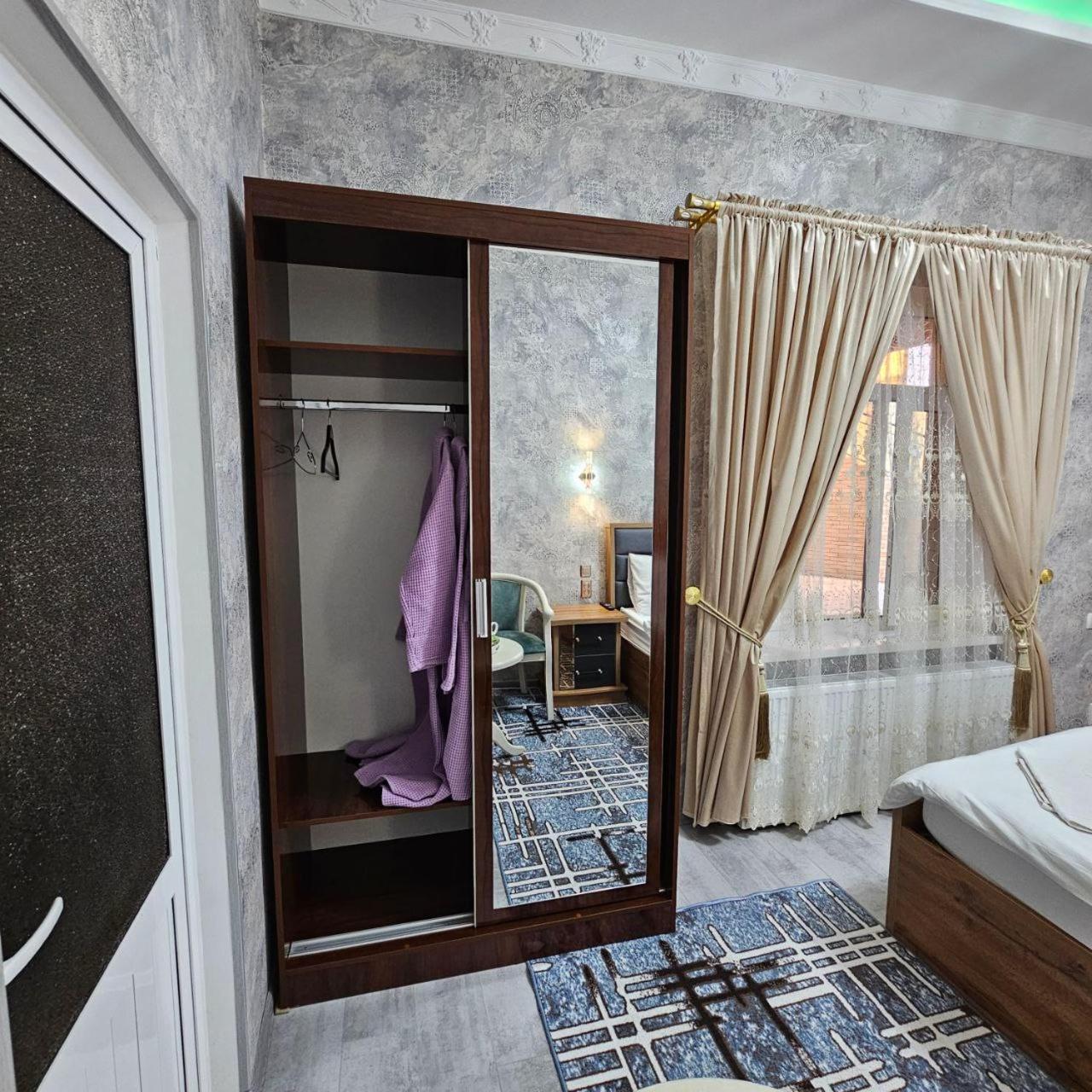Hotel Jasmina Самарканд Екстериор снимка